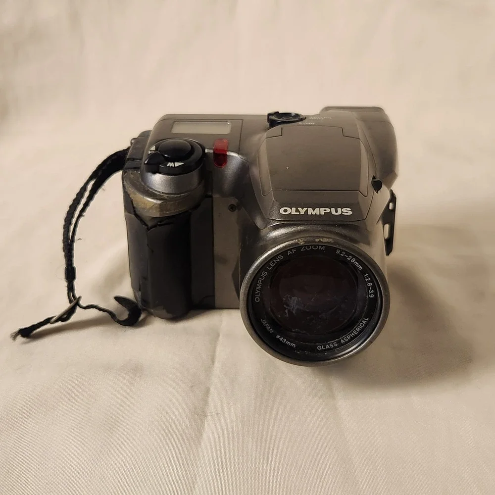 Vintage Olympus D-600L Camedia Digital SLR Camera 1.4MP TESTED Worn Grip